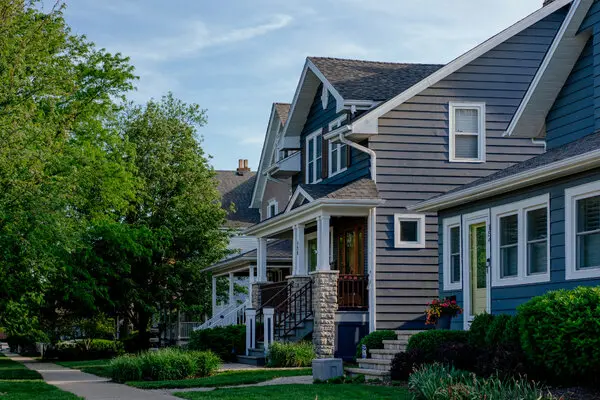 US mortgage rates edge down to 6.51%, MBA says